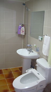 Tomato Guest House โซล ภายนอก รูปภาพ